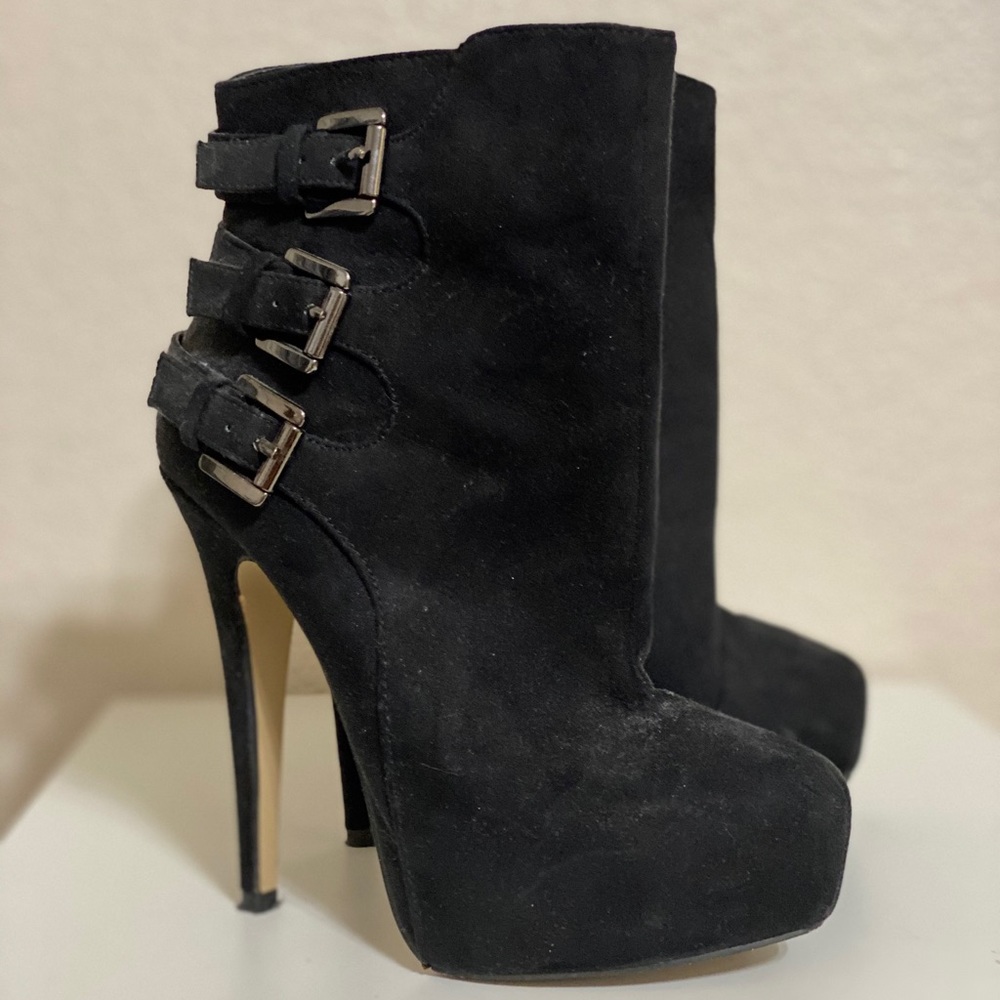 Aldo black ankle booties